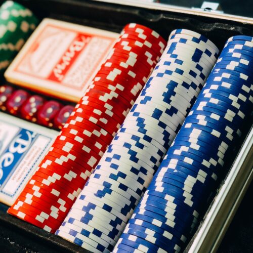 Vilken Färg är Starkast i Poker? Förklarat!